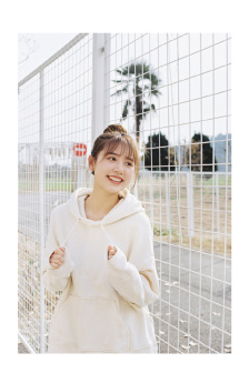 伸进她的内裤疯狂揉视频